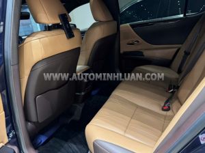Xe Lexus ES 250 2020