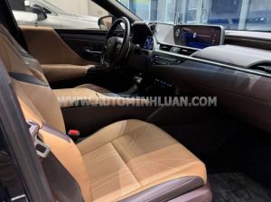 Xe Lexus ES 250 2020