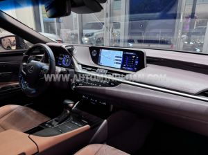 Xe Lexus ES 250 2021
