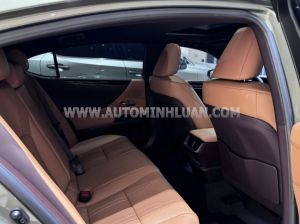 Xe Lexus ES 250 2021