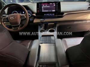 Xe Toyota Sienna Platinum 2.5 AT AWD 2021