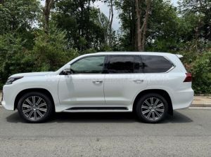 Xe Lexus LX 570 2018