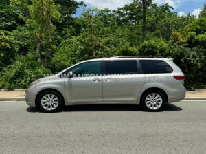 Xe Toyota Sienna Limited 3.5 2017